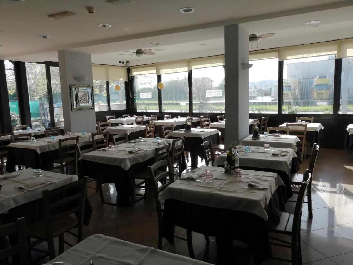 Sestosenso Food Drink Sleep Ristorante Pizzeria Alloggi Cesena Exterior foto